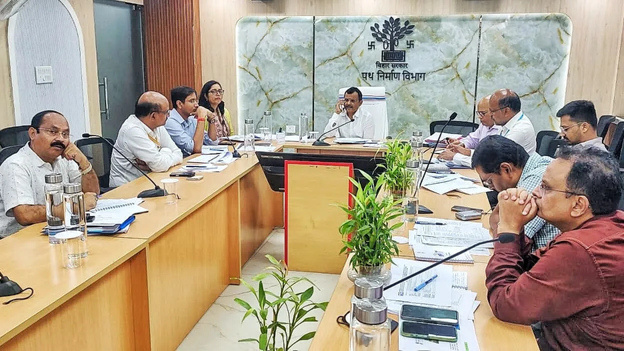 बेतिया–साहेबगंज 4-लेन कॉरिडोर के निर्माण में तेजी लाने के निर्देश, एनएचएआई परियोजनाओं की हुई समीक्षा